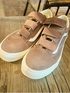 Vans Suede Velcro Sneakers in chocolate brown (MENS 4.5, WOMENS 6)
